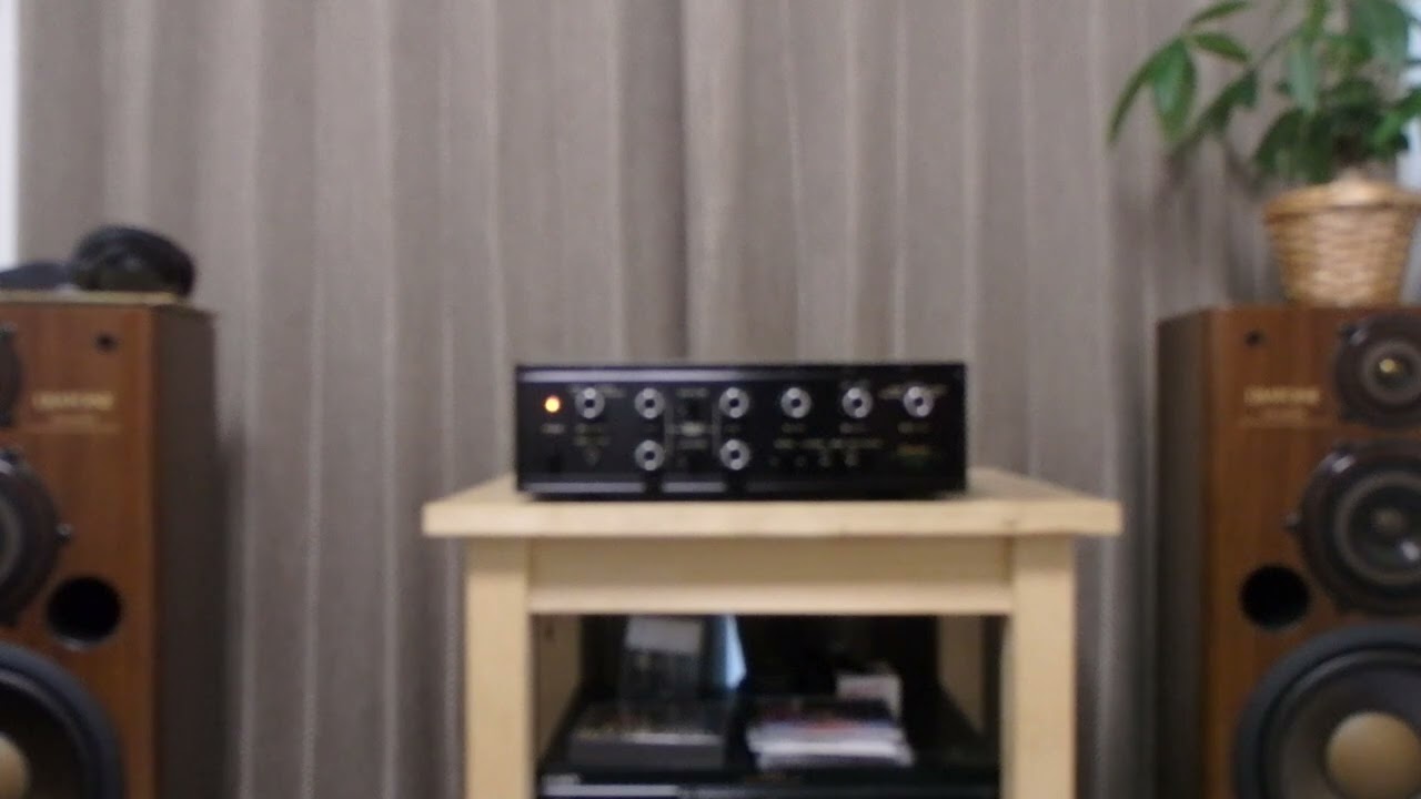 SANSUI AU-555 プリメインアンプ - YouTube