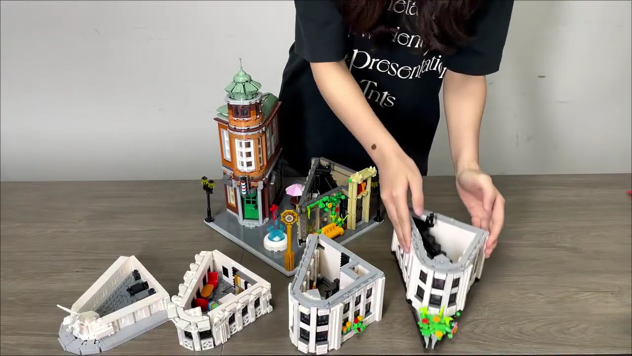 4500PCS Flatiron Building House Buildings Sets,12 Figures City Apartment Architecture Modular