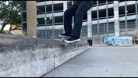 HOW TO SMITH GRIND ON A LEDGE OR BOX