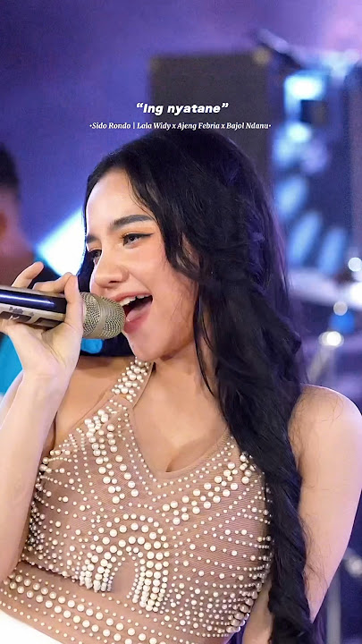 Lala widy dan Ajeng febria adu goyang!! #sidorondo #lalawidy #ajengfebria #bajolndanu #dangdut