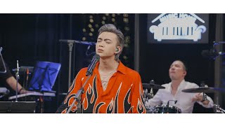 Anh Đã Quen Với Cô Đơn - Soobin Hoàng Sơn | Music Home (LIVE)