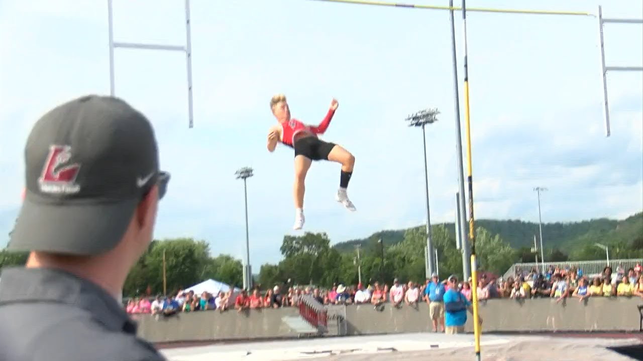 Records broken in the field on day one of State Track - YouTube