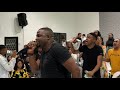 ELE CANTOU E  OLHA O QUE ACONTECEU 😭 🔥 VEJA ATÉ O FINAL  - Sala de Adoração @Allan Moraes Oficial