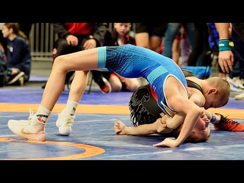 U13 J. Bailey (USA) vs S. Zoltowski (DEN). Greco-Roman 38kg youth wrestling.