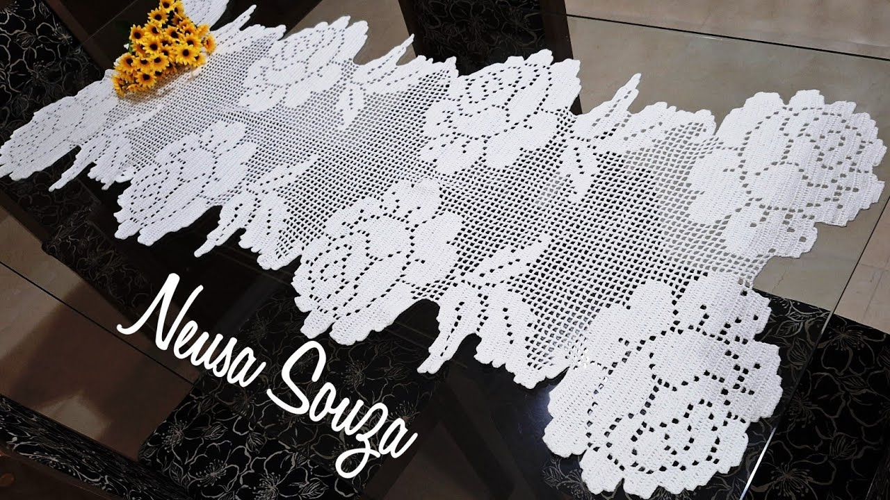 Caminho De Mesa 8 Rosas Modelo 2- Vídeo 4/7