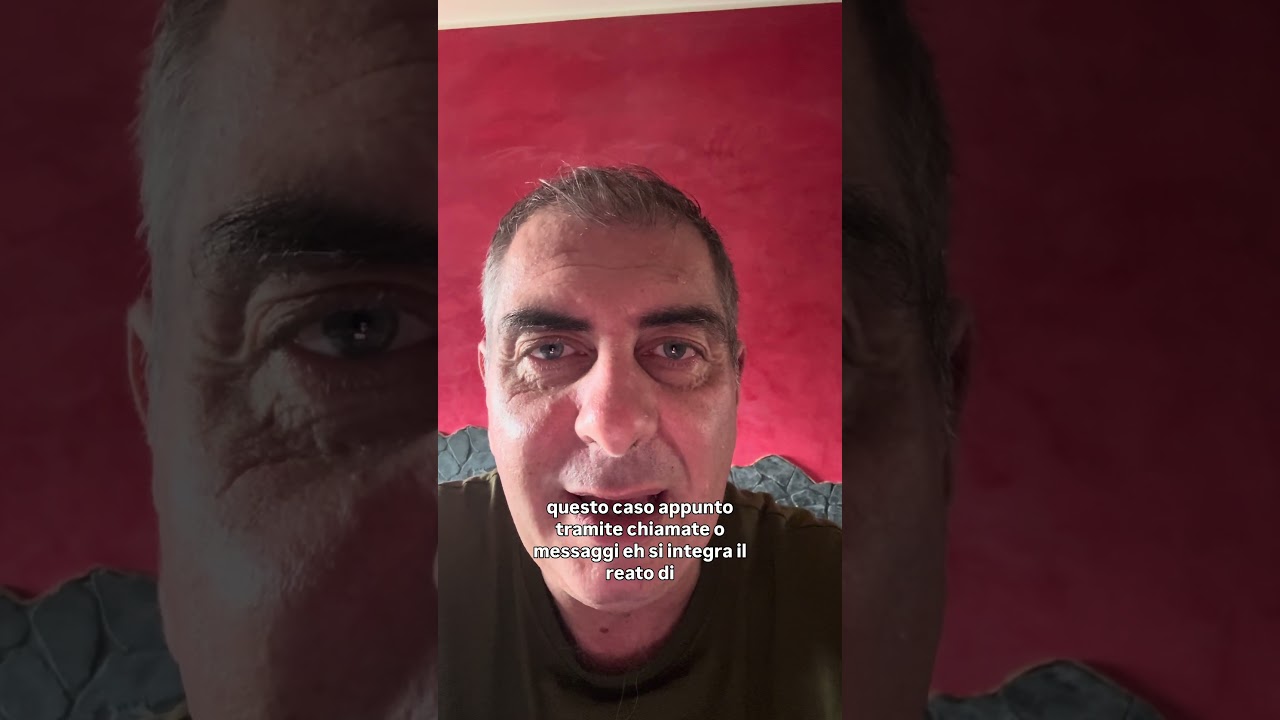 Ti scrive ogni giorno? Potrebbe essere reato.