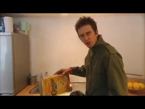 Peep show crunchy nut