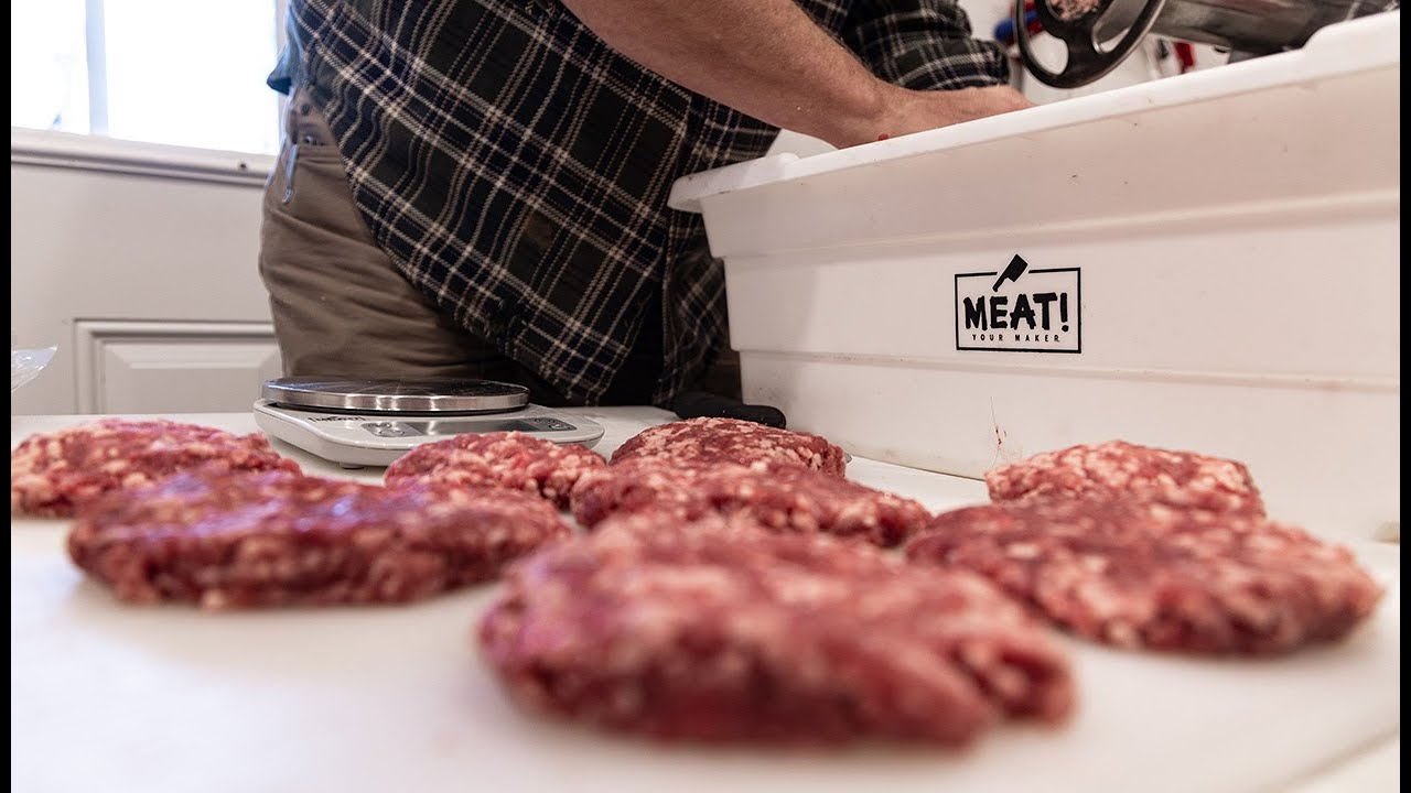 Grinding Deer Meat with the Right Fat Ratio for Burgers - YouTube