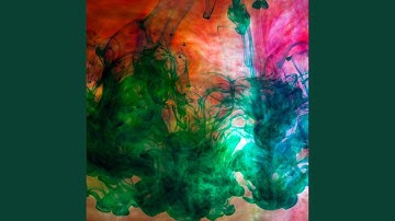 Pulsating Backdrops for Deep Realities