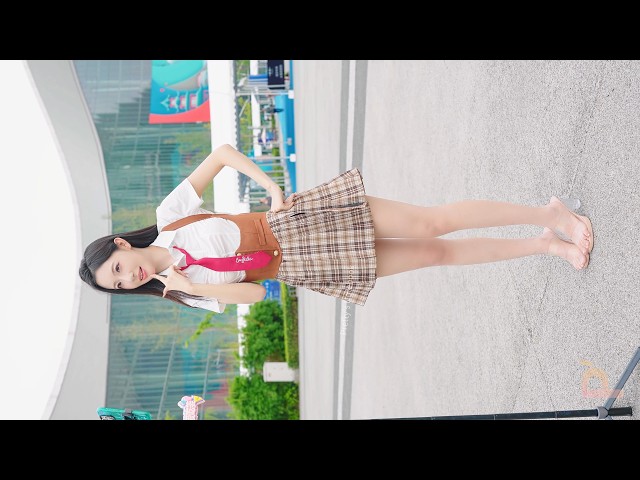 4K 2025成都國際車展 網紅車模 레이싱모델 Beautyleg Racing Model 北汽 #小李爱吃姜 377