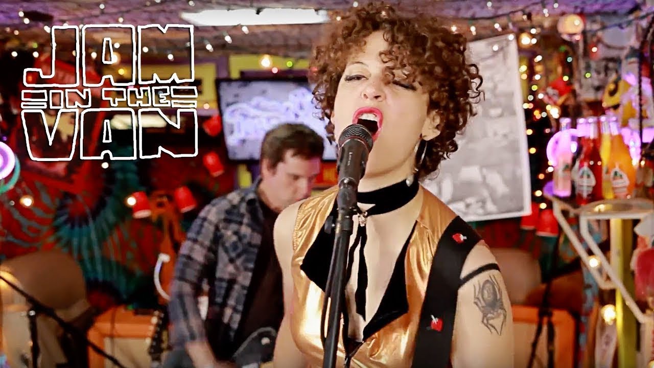 DEATH VALLEY GIRLS - "I'm a Man Too" (Live at Desert Daze in Joshua Tree, CA 2017) 