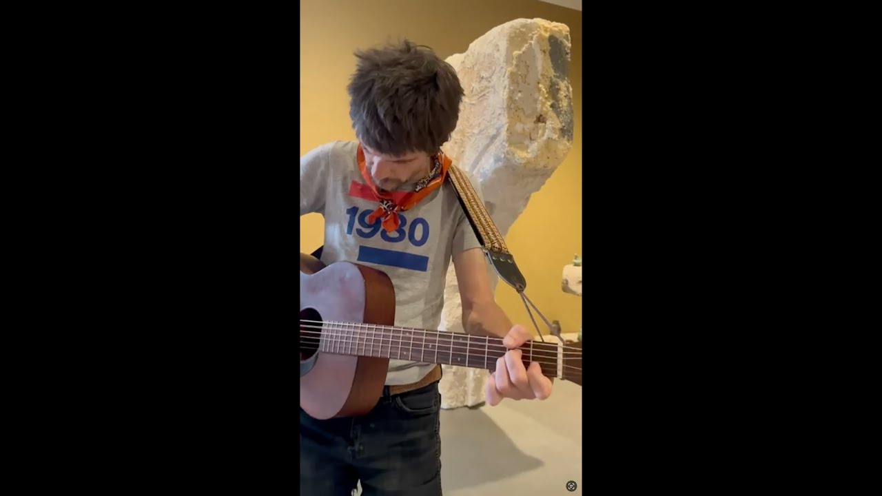 davey strange smashes it in an art gallery! 