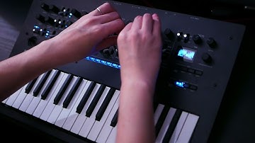 Making an acid loop (quickly) & tweaking knobs with korg minilogue xd