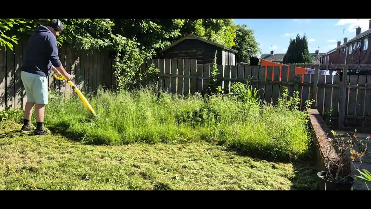 The cheapest grass trimmer (challenge frm argos) broke down (don't buy this)