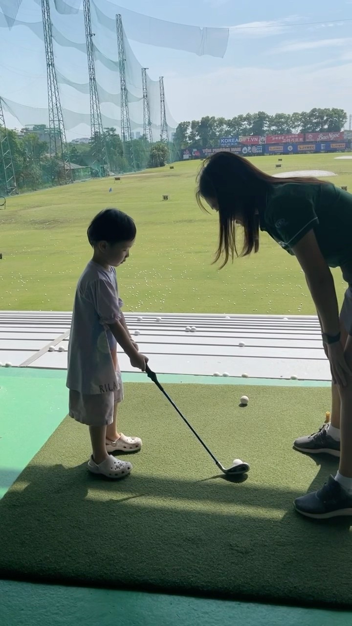 (Golf familyVN)em bé giỏi quá ?#golf #vanhleg #shorts