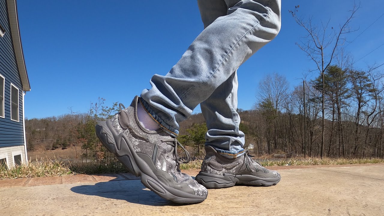 Halloween køre bodsøvelser Adidas - Ozweego Knit - Grey - On Foot 👀 - Affordable Yeezy/Boost  Alternative - Big Comfort & Style - YouTube