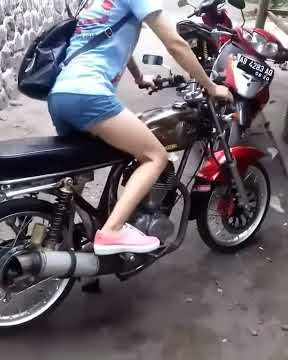 Cewek CB.. Genjot Montor