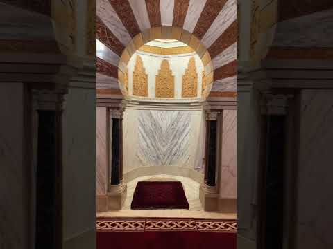 مسجد غرناطة الكبير مسجد شيد على التل مقابل مدينة الحمراء عام 2003 الاندلس