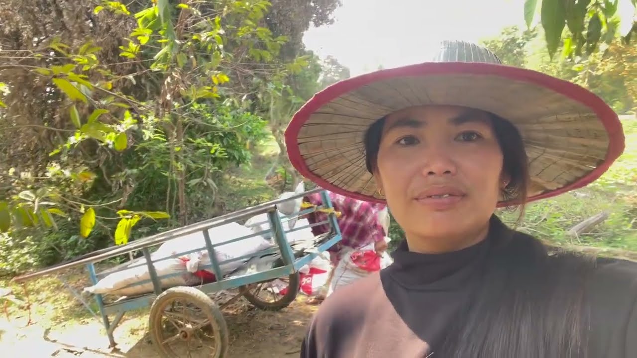 Mouth Watering! Spicy Tropical Fruit Salad with Chili & Salt