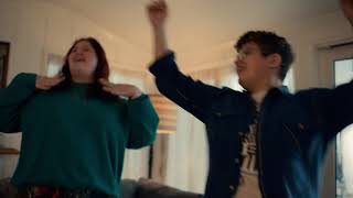 Amazon: Meta Portal TV - Big Screen Smart Video Calling for Group Calls on Your TV screenshot 3