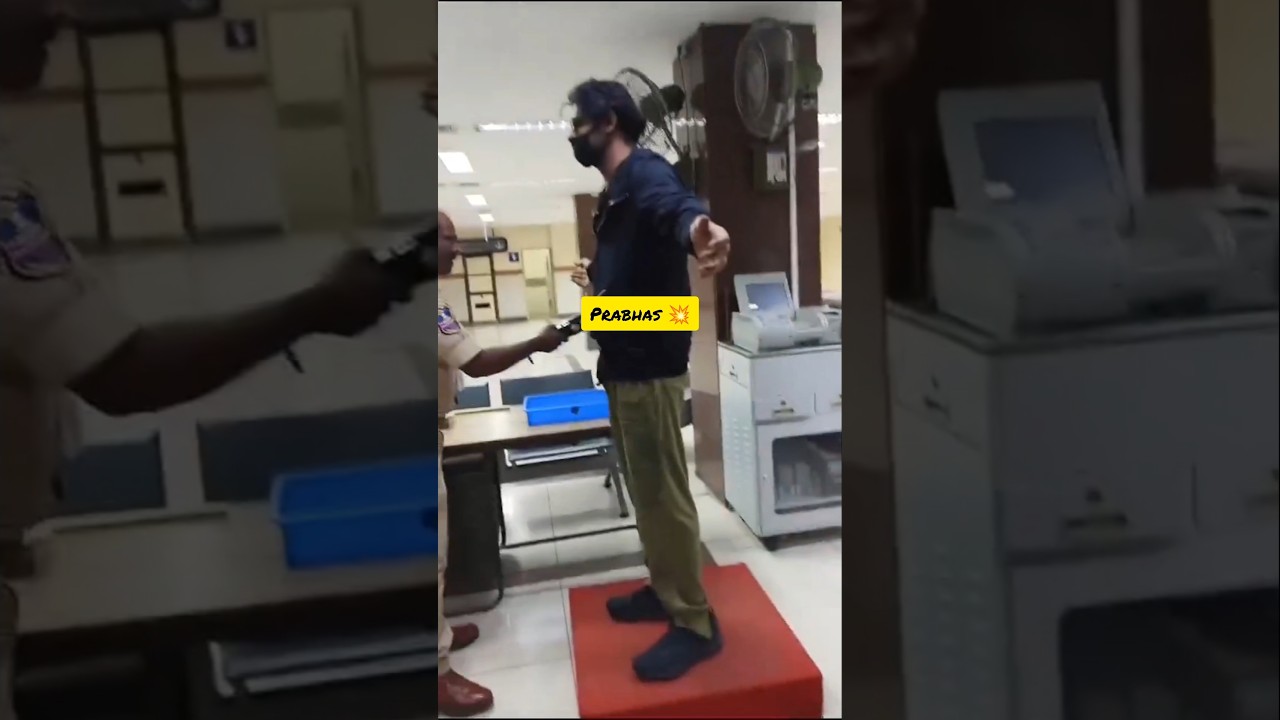 Prabhas Spotted at airport | Prabhas latest video |Prabhas latest look | 