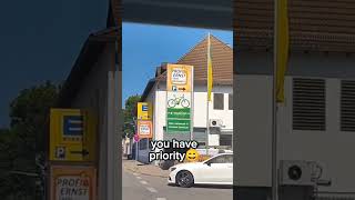 understanding traffic signs😂 #shorts #youtube #youtubeshorts