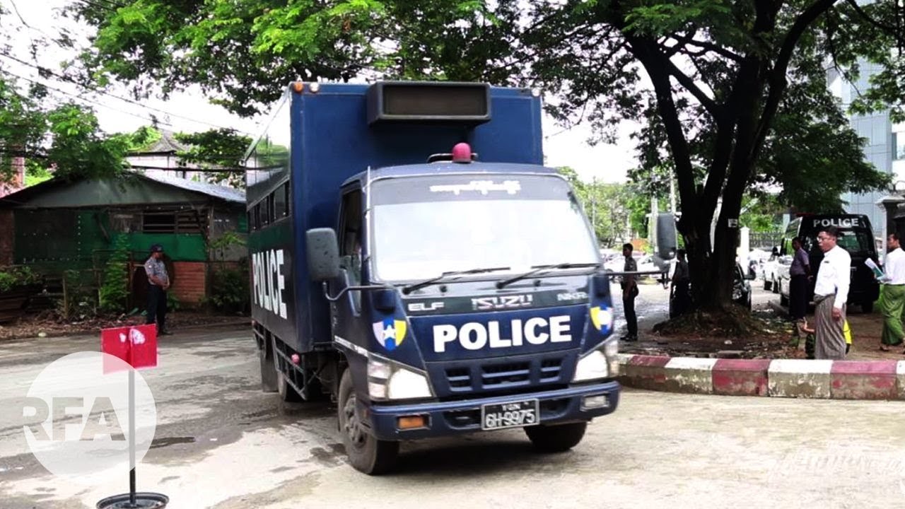 ရခိုင္တိုင္းရင္းသား ၁၆၄ ဦး တရားခံေျပးသတ္မွတ္ခံရ newspaper mockup