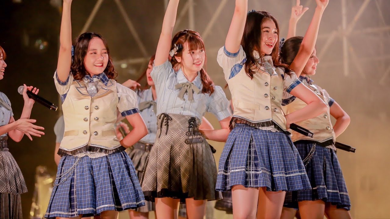 AKB48 Asia Idol Music Fest 2019 at Central Festival Pattaya Beach