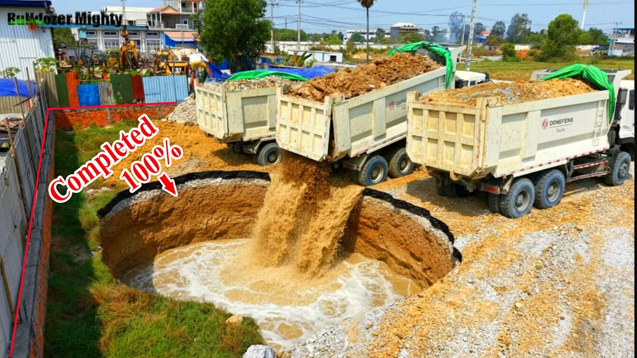 Completed Project, Powerful Bulldozer SHANTUI DH17C3, Dump truck unloading