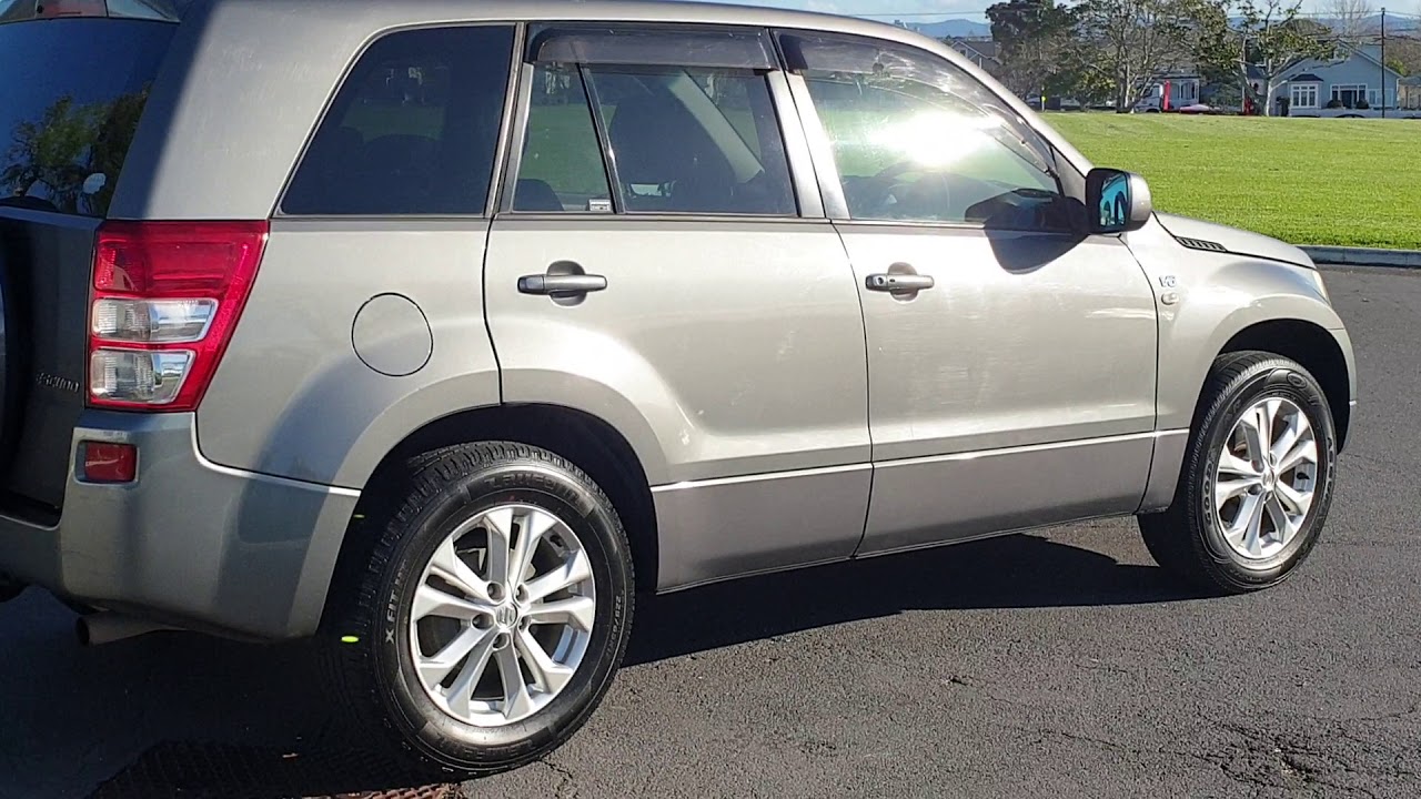 Suzuki escudo 2005