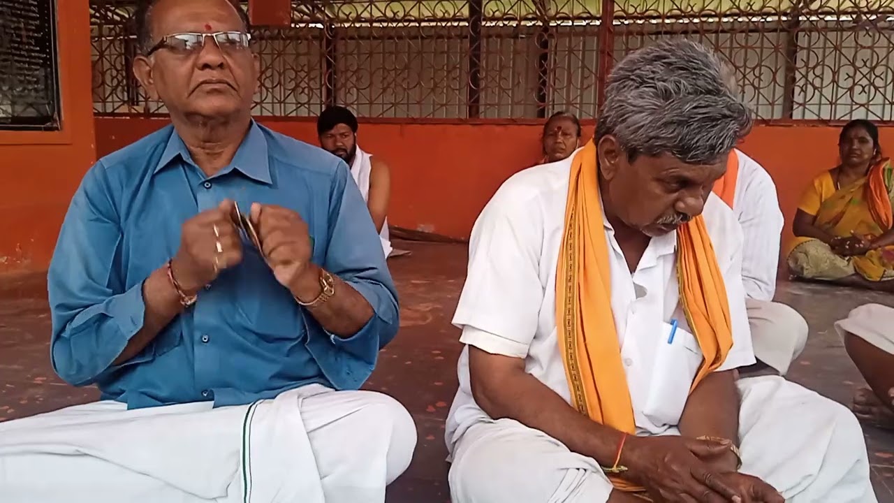 దోసిట గులాబి పువ్వులతో నీ వాకిట నిలబడి ఉన్నా మయ్య. గానం సుద్ధ చిన్నయ్య. డోలక్ మోహన్