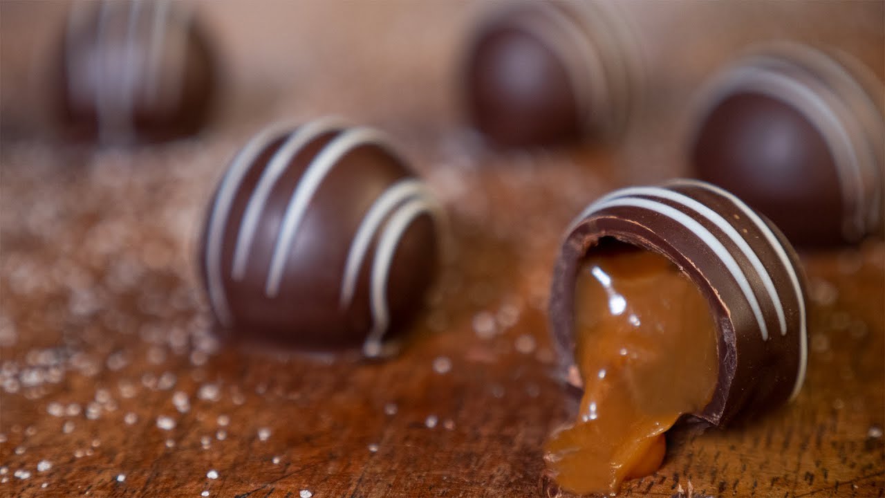 leckerer Salzkaramell Pralinen selber machen / salt caramel praline ...