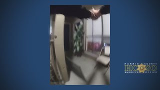 Harris County, TX: Bodycam video released of police shooting woman at apartment