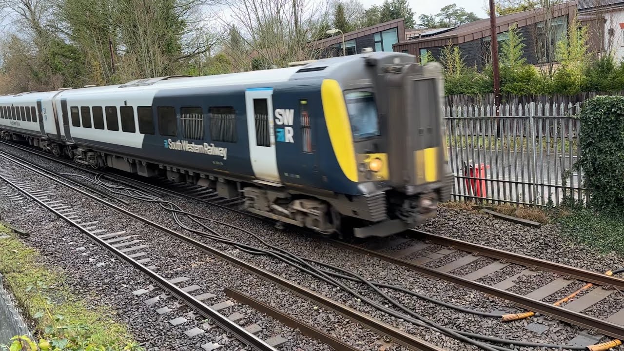 Class 444 Desiro | 444021 + 444011 | South Western Railway