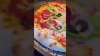 البيتزا الايطالي الاصليه??