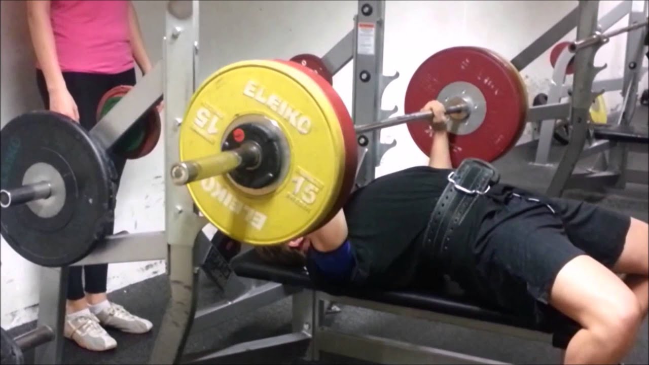 Bench press 102,5 kg for 4 reps
