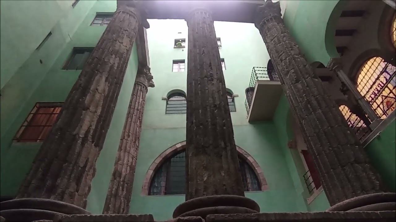 COLUMNES ROMANES DEL TEMPLE D'AUGUST 07 05 2025
