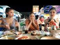 🇹🇭 Beautiful THAI LADYBOY SHOWGIRLS: Table for SEVEN, please! 🥢Let's EAT 🐠