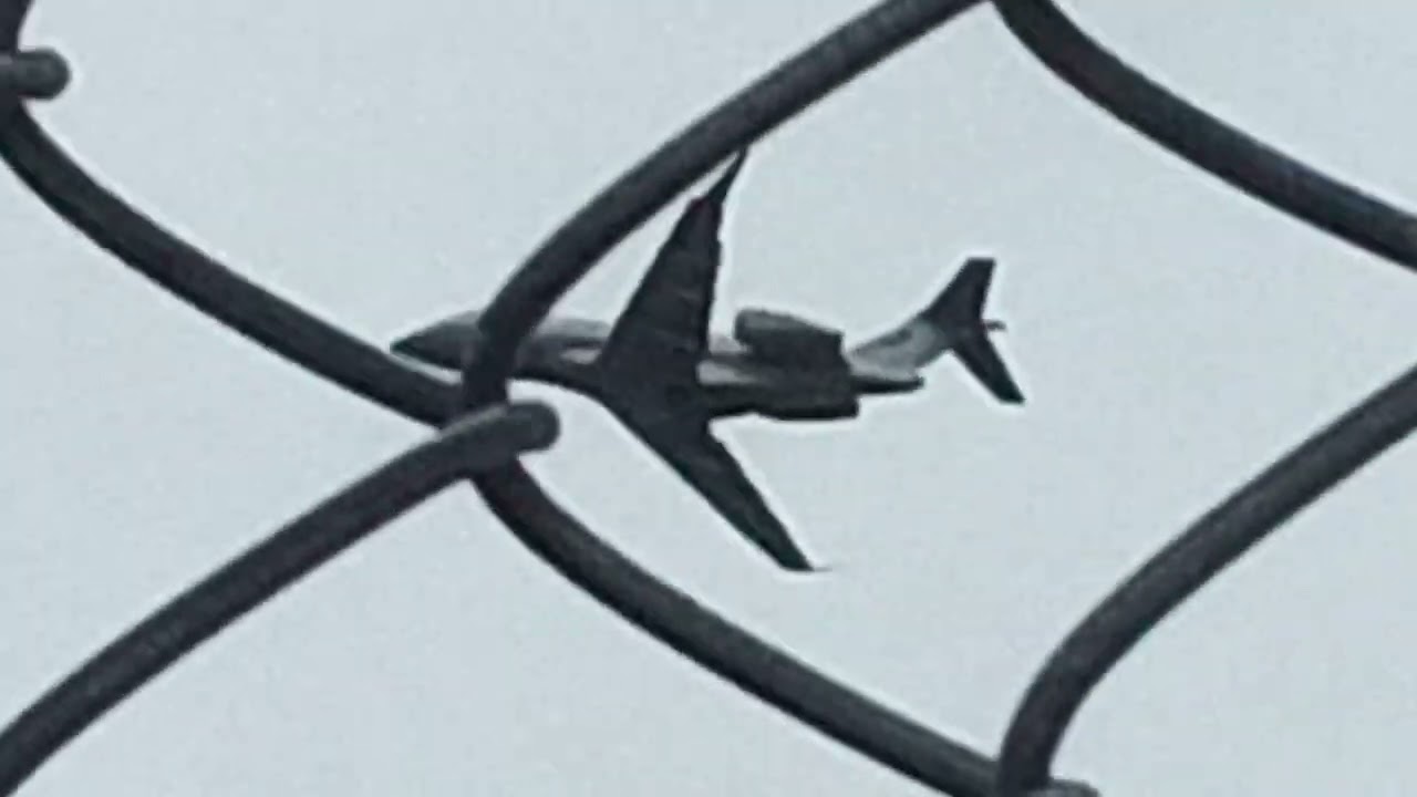 Bombardier challenger 350 plane take off 