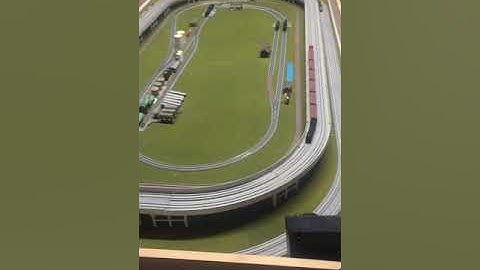 Second Kato N-Scale Layout Video Part 1-V13 and V16 on 4