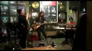 The Womans Song odia Coates  Julie Hakim  At Ilegal Cafe Malang odia coates cover