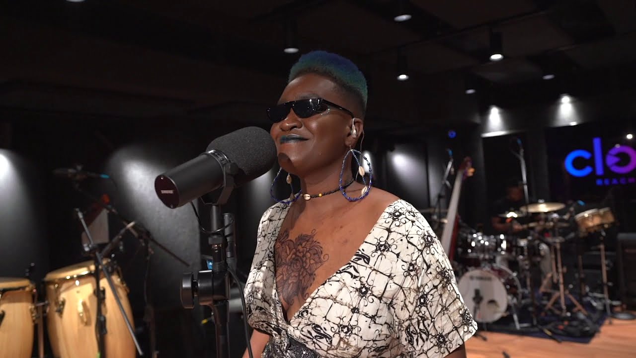 Maka - Azu  (Clout Live Session)