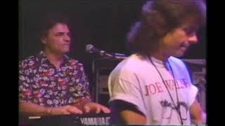 Download lagu 05 Glenn Frey with Joe Walsh New Kid In Town Chattanooga, Tennessee 1993 Riverbend Festival