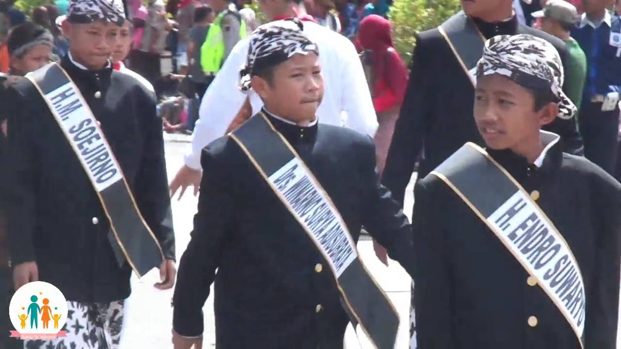 Karnaval HUT RI Ke71 17 Agustus di Banjarnegara 2016 Videos For Kids YouTube Karnaval HUT RI Ke71 17 Agustus di Banjarnegara 2016 Videos For Kids YouTube