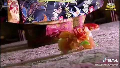 4 phiên bản kế hậu cắt tóc