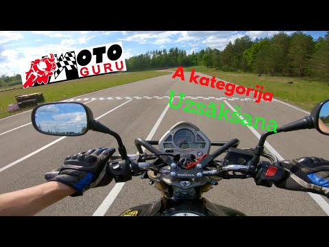 Video: Vai braukšana ar motociklu starp automašīnām ir nelikumīga?