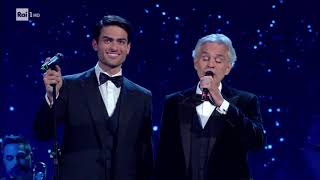 Andrea e Matteo Bocelli cantano 'Fall on me' - David Di Donatello 2019
