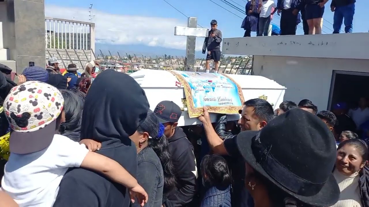 Traslado de 8 personas que fallecieron en el accidente de tránsito suscitado en Simiatug - Gerrana