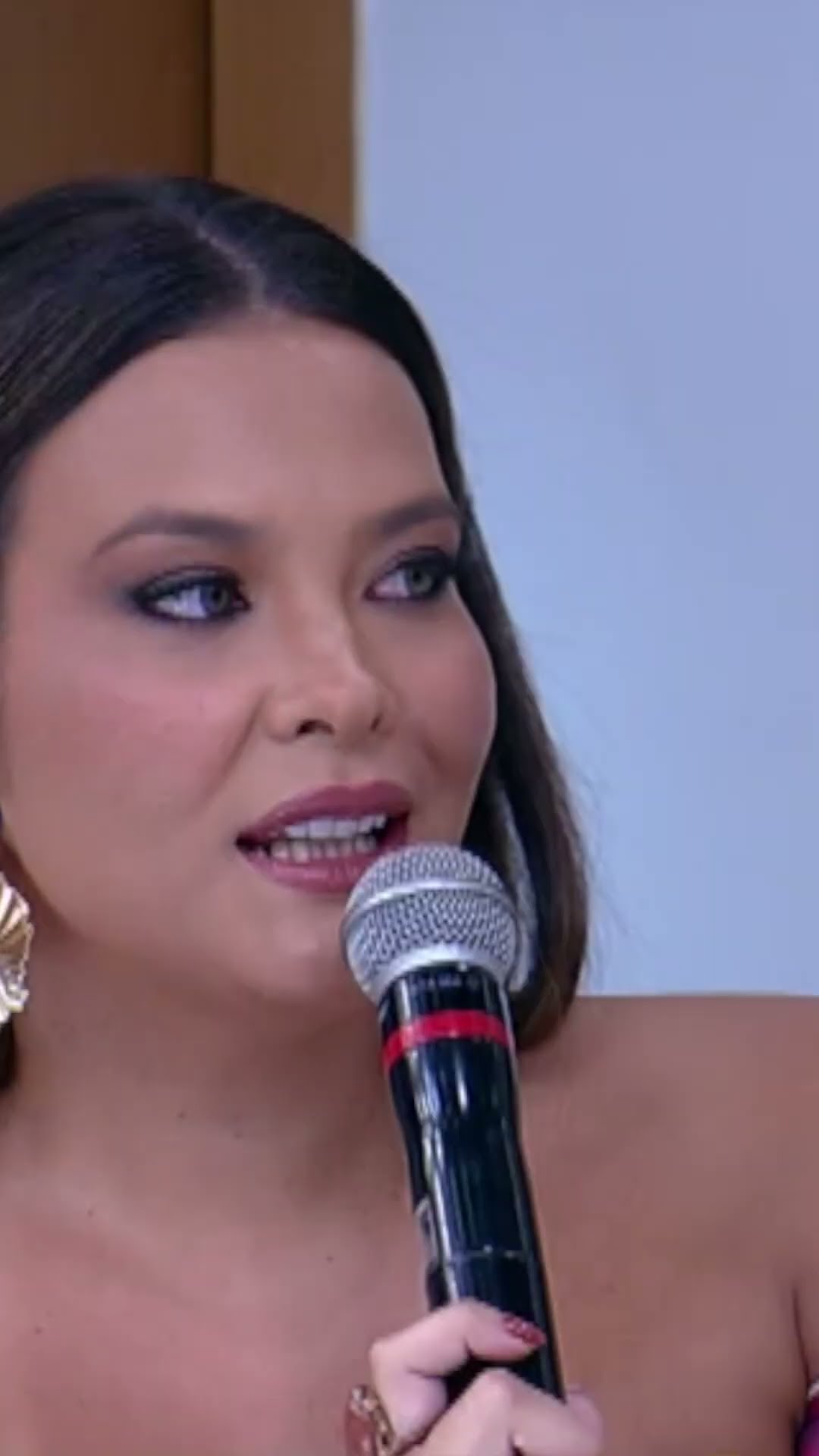 “Parecia que ele era feito pra mim”, diz Geisy Arruda sobre ex abusivo
