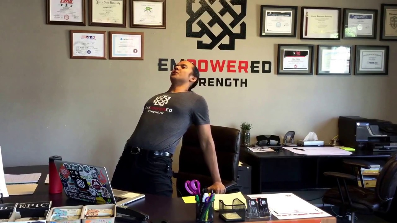 Tabletop on a Chair | Minute Move Well Snack | feat. Aaron Tandem